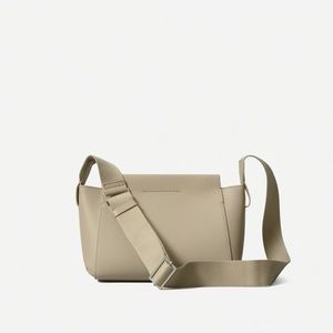 Everlane The Mini Form Bag. Color Biscuit.